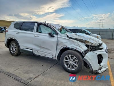 Czwarte zdjęcie samochodu z boku: 2019 HYUNDAI SANTA FE SEL 2.4L VIN:5NMS3CAD2KH130044 - miniatura
