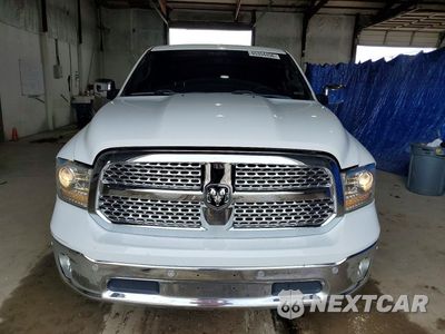 Piąte zdjęcie samochodu w środku: 2018 RAM 1500 LARAMIE VIN:1C6RR7NT3JS221100 - miniatura
