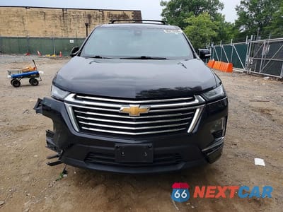 Piąte zdjęcie samochodu w środku: 2023 CHEVROLET TRAVERSE PREMIER VIN:1GNEVKKW1PJ304213 - miniatura