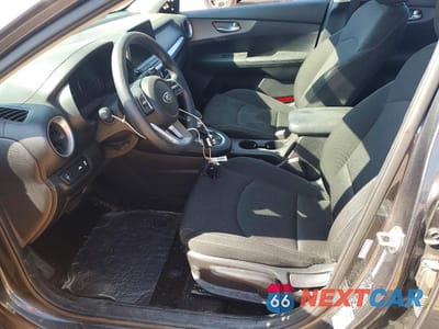 Zdjęcie 7 z 12 samochodu: 2021 KIA FORTE FE VIN:3KPF24AD3ME350006 - miniatura