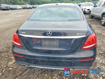 Zdjęcie 6 z 12 samochodu: 2019 MERCEDES-BENZ E 300 4MATIC VIN:WDDZF4KB4KA536156 - miniatura
