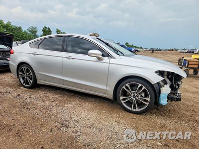 Czwarte zdjęcie samochodu z boku: 2019 FORD FUSION TITANIUM VIN:3FA6P0D97KR240234 - miniatura