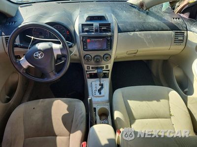 Zdjęcie 8 z 12 samochodu: 2013 TOYOTA COROLLA LE VIN:2T1BU4EE7DC987099 - miniatura