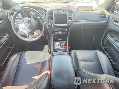 Zdjęcie 8 z 12 samochodu: 2022 CHRYSLER 300 S VIN:2C3CCABGXNH127270 - miniatura