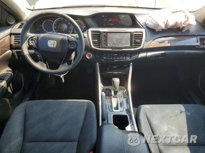 Zdjęcie 8 z 12 samochodu: 2017 HONDA ACCORD EX VIN:1HGCR2F78HA164607 - miniatura