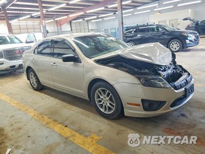 Czwarte zdjęcie samochodu z boku: 2010 FORD FUSION S VIN:3FAHP0GA8AR281050 - miniatura