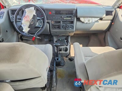 Zdjęcie 8 z 12 samochodu: 2002 VOLKSWAGEN EUROVAN MV VIN:WV2NB47052H012406 - miniatura