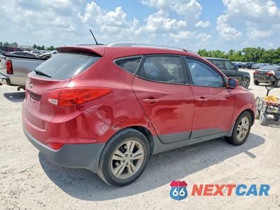 Trzecie zdjęcie samochodu z tyłu: 2011 HYUNDAI TUCSON GLS VIN:KM8JU3AC4BU229176 - miniatura