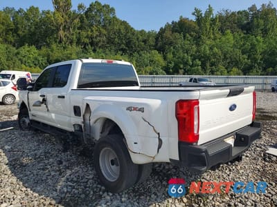 Drugie zdjęcie samochodu z przodu: 2024 FORD F350 SUPER DUTY VIN:1FT8W3DTXREE03443 - miniatura