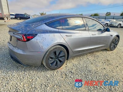 Trzecie zdjęcie samochodu z tyłu: 2025 TESLA MODEL 3 VIN:5YJ3E1EA5SF905120 - miniatura