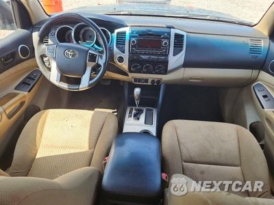 Zdjęcie 8 z 12 samochodu: 2012 TOYOTA TACOMA V6 VIN:3TMLU4EN6CM100926 - miniatura
