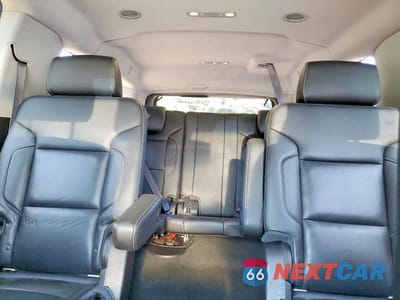 Zdjęcie 10 z 13 samochodu: 2017 CHEVROLET SUBURBAN K1500 PREMIER VIN:1GNSKJKC0HR124221 - miniatura