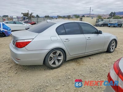 Trzecie zdjęcie samochodu z tyłu: 2008 BMW 528 I VIN:WBANU535X8C116439 - miniatura