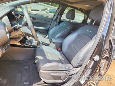 Zdjęcie 7 z 12 samochodu: 2022 KIA FORTE GT LINE VIN:3KPF54AD9NE490120 - miniatura