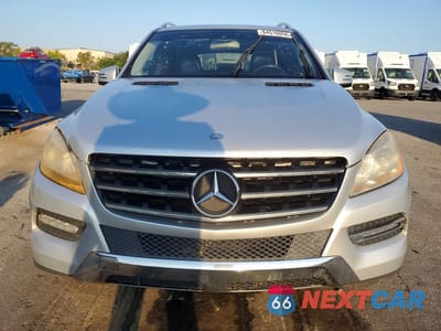 Piąte zdjęcie samochodu w środku: 2015 MERCEDES-BENZ ML 350 VIN:4JGDA5JB2FA464000 - miniatura