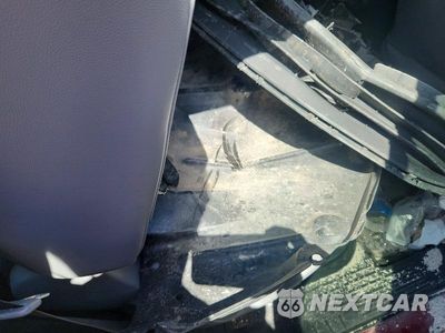 Zdjęcie 10 z 12 samochodu: 2021 TOYOTA HIGHLANDER HYBRID LIMITED VIN:5TDXBRCH9MS522840 - miniatura
