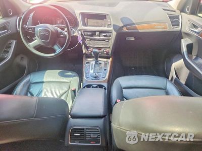 Zdjęcie 8 z 13 samochodu: 2010 AUDI Q5 PREMIUM PLUS VIN:WA1LKAFP0AA080813 - miniatura