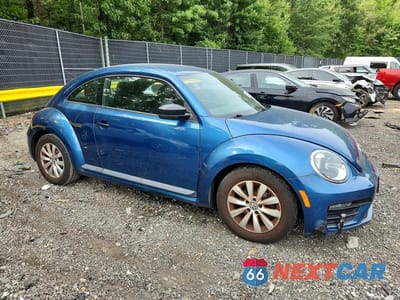 Czwarte zdjęcie samochodu z boku: 2017 VOLKSWAGEN BEETLE 1.8T VIN:3VWF17AT8HM613398 - miniatura