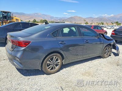Trzecie zdjęcie samochodu z tyłu: 2024 KIA FORTE LXS VIN:3KPF24ADXRE712372 - miniatura