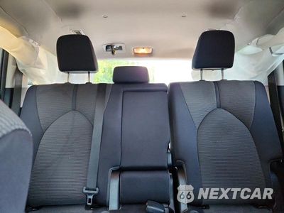 Zdjęcie 10 z 13 samochodu: 2023 TOYOTA HIGHLANDER LE VIN:5TDKDRBHXPS039982 - miniatura