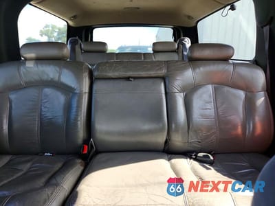 Zdjęcie 10 z 13 samochodu: 2001 CHEVROLET SUBURBAN C1500 VIN:3GNEC16T71G219031 - miniatura