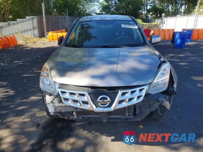 Piąte zdjęcie samochodu w środku: 2011 NISSAN ROGUE S VIN:JN8AS5MV9BW267188 - miniatura