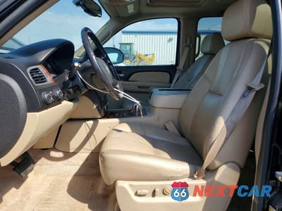 Zdjęcie 7 z 14 samochodu: 2008 CHEVROLET SUBURBAN K1500 LS VIN:3GNFK16308G203156 - miniatura
