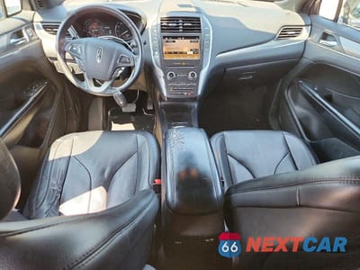 Zdjęcie 8 z 13 samochodu: 2017 LINCOLN MKC PREMIERE VIN:5LMCJ1C98HUL12042 - miniatura