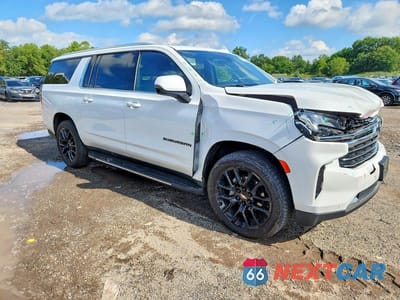 Czwarte zdjęcie samochodu z boku: 2023 CHEVROLET SUBURBAN K1500 LT VIN:1GNSKCKD9PR303330 - miniatura