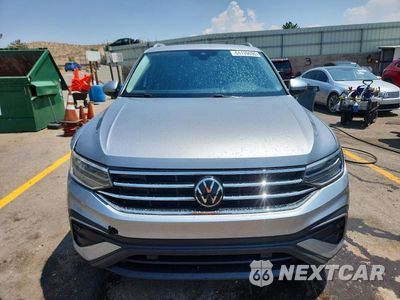 Piąte zdjęcie samochodu w środku: 2022 VOLKSWAGEN TIGUAN SE VIN:3VV2B7AX1NM042142 - miniatura