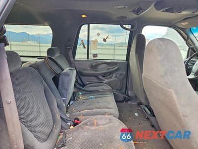 Zdjęcie 10 z 12 samochodu: 2000 FORD EXPEDITION XLT VIN:1FMPU16L2YLA60765 - miniatura