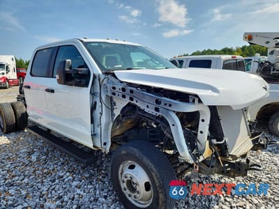 Czwarte zdjęcie samochodu z boku: 2025 FORD F350 SUPER DUTY VIN:1FD8W3HNXSED07857 - miniatura