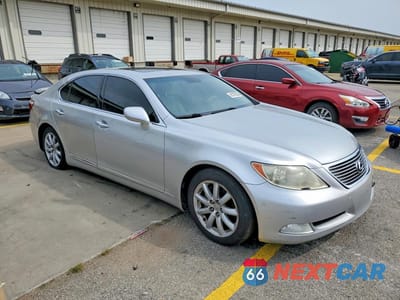 Czwarte zdjęcie samochodu z boku: 2008 LEXUS LS 460 VIN:JTHBL46F685074541 - miniatura