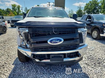 Piąte zdjęcie samochodu w środku: 2019 FORD F250 SUPER DUTY VIN:1FTBF2B68KED62846 - miniatura