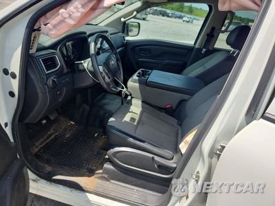Zdjęcie 7 z 12 samochodu: 2017 NISSAN TITAN S VIN:1N6AA1EJ8HN507068 - miniatura