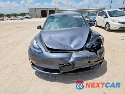 Piąte zdjęcie samochodu w środku: 2023 TESLA MODEL 3 VIN:5YJ3E1EA2PF671901 - miniatura