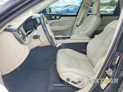 Zdjęcie 7 z 13 samochodu: 2023 VOLVO XC60 PLUS VIN:YV4L12RL2P1370239 - miniatura