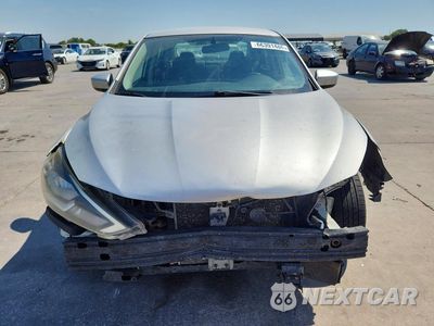 Piąte zdjęcie samochodu w środku: 2019 NISSAN SENTRA SV VIN:3N1AB7AP9KY325275 - miniatura