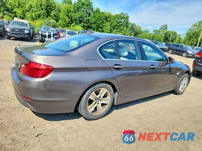 Trzecie zdjęcie samochodu z tyłu: 2013 BMW 528 XI VIN:WBAXH5C52DDW13194 - miniatura