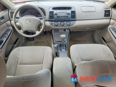 Zdjęcie 8 z 12 samochodu: 2005 TOYOTA CAMRY LE VIN:4T1BE30KX5U969085 - miniatura