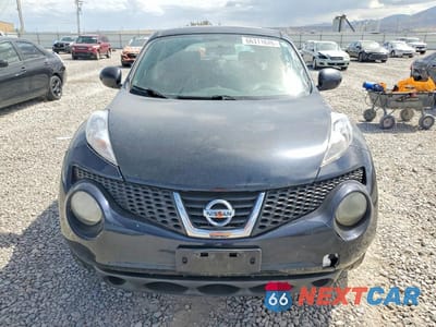 Piąte zdjęcie samochodu w środku: 2014 NISSAN JUKE S VIN:JN8AF5MV7ET355683 - miniatura