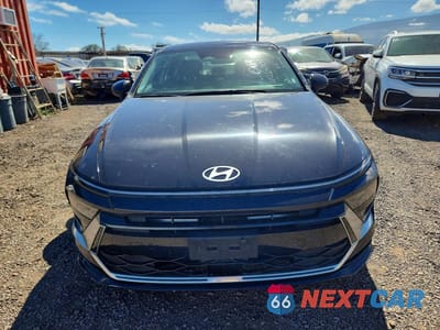 Piąte zdjęcie samochodu w środku: 2025 HYUNDAI SONATA SEL VIN:KMHL64JA7SA438551 - miniatura