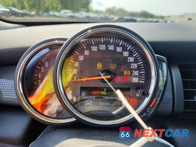 Zdjęcie 9 z 12 samochodu: 2019 MINI COOPER VIN:WMWXU1C5XK2F81871 - miniatura