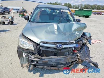 Piąte zdjęcie samochodu w środku: 2017 SUBARU FORESTER 2.5I VIN:JF2SJAAC7HH424875 - miniatura