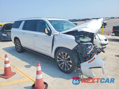 Czwarte zdjęcie samochodu z boku: 2026 CHEVROLET SUBURBAN K1500 HIGH COUNTRY VIN:1GNS6GKL2TR119263 - miniatura