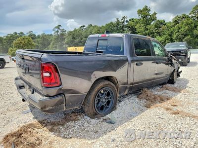 Trzecie zdjęcie samochodu z tyłu: 2025 RAM 1500 TRADESMAN VIN:3C6RREGG7S4158789 - miniatura