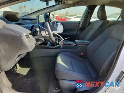 Zdjęcie 7 z 12 samochodu: 2024 TOYOTA PRIUS LE VIN:JTDACAAU5R3037320 - miniatura
