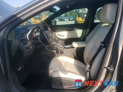 Zdjęcie 7 z 12 samochodu: 2017 CHEVROLET IMPALA LT VIN:2G1105S33H9188449 - miniatura
