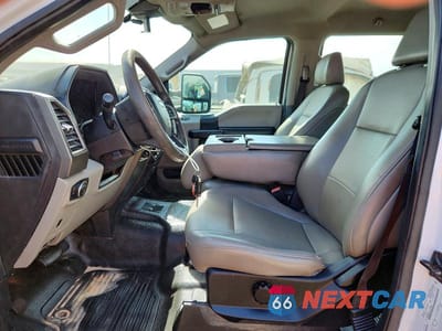 Zdjęcie 7 z 12 samochodu: 2020 FORD F350 SUPER DUTY VIN:1FD8W3H61LEC19550 - miniatura