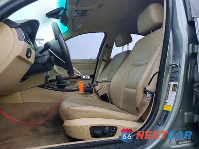 Zdjęcie 7 z 12 samochodu: 2010 BMW 335 XI VIN:WBAPL3C52AA408510 - miniatura